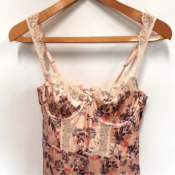 Floral Lace Trim Dress - Picture 5 of 16